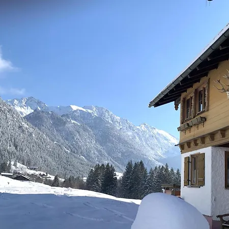 Haus Alpengluehn