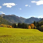 Haus Alpengluehn *